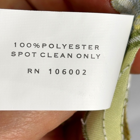 Bella Lux Fine Linens Embroidered Cutwork Table Centerpieces Set (2) 22" Diam. - Picture 6 of 8